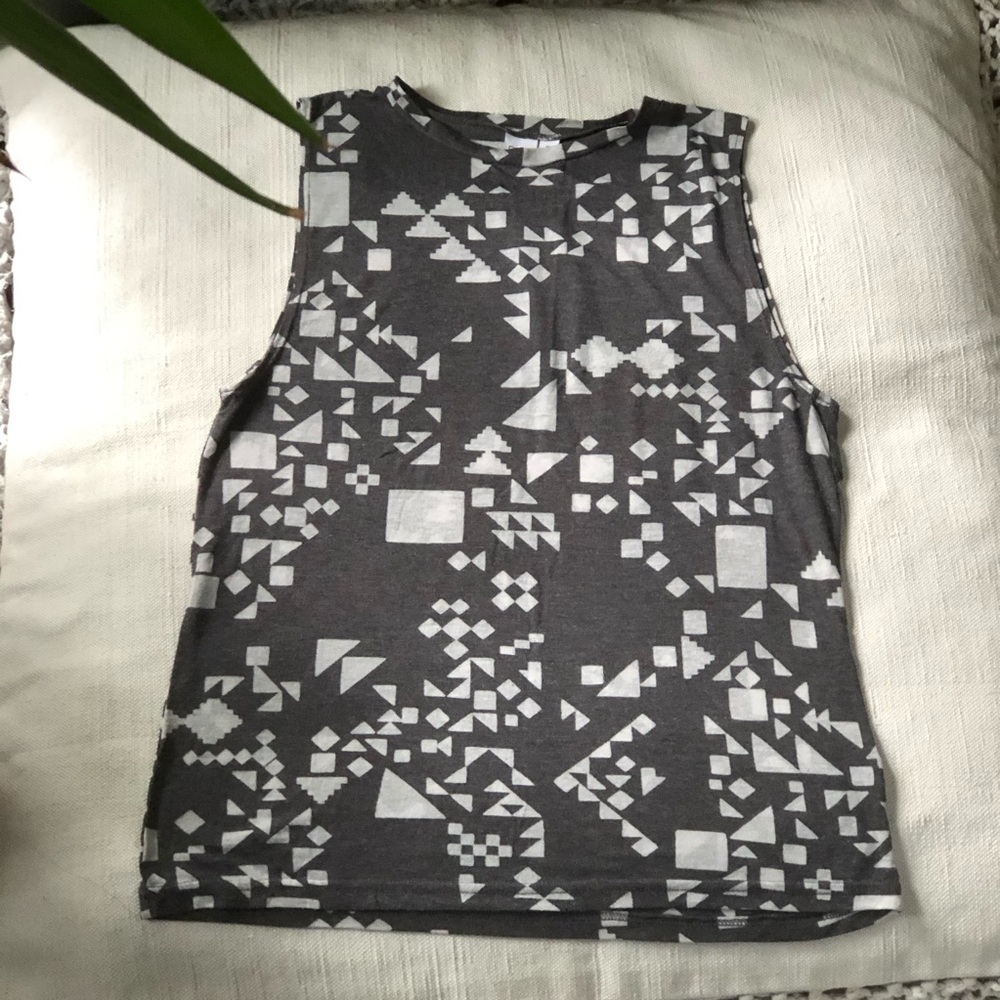 💚 Gray patterned muscle tee